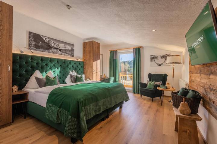 Hotel für 4 Personen, mit Balkon und Terrasse sowie Garten und Pool