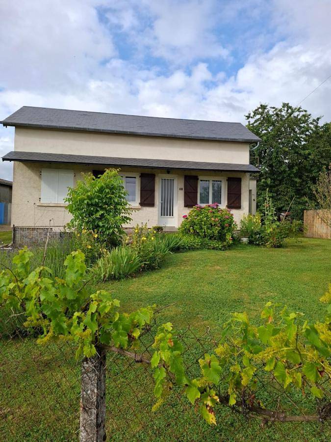 Location de vacances pour 4 personnes, avec vue et jardin à Gimel-les-Cascades