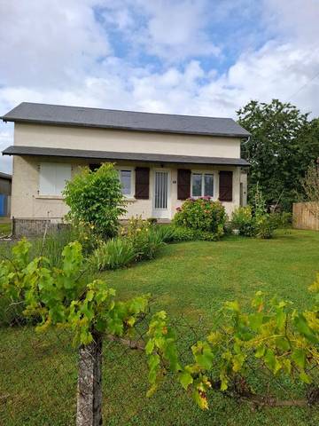 Gîte pour 4 personnes, avec vue et jardin à Gimel-les-Cascades