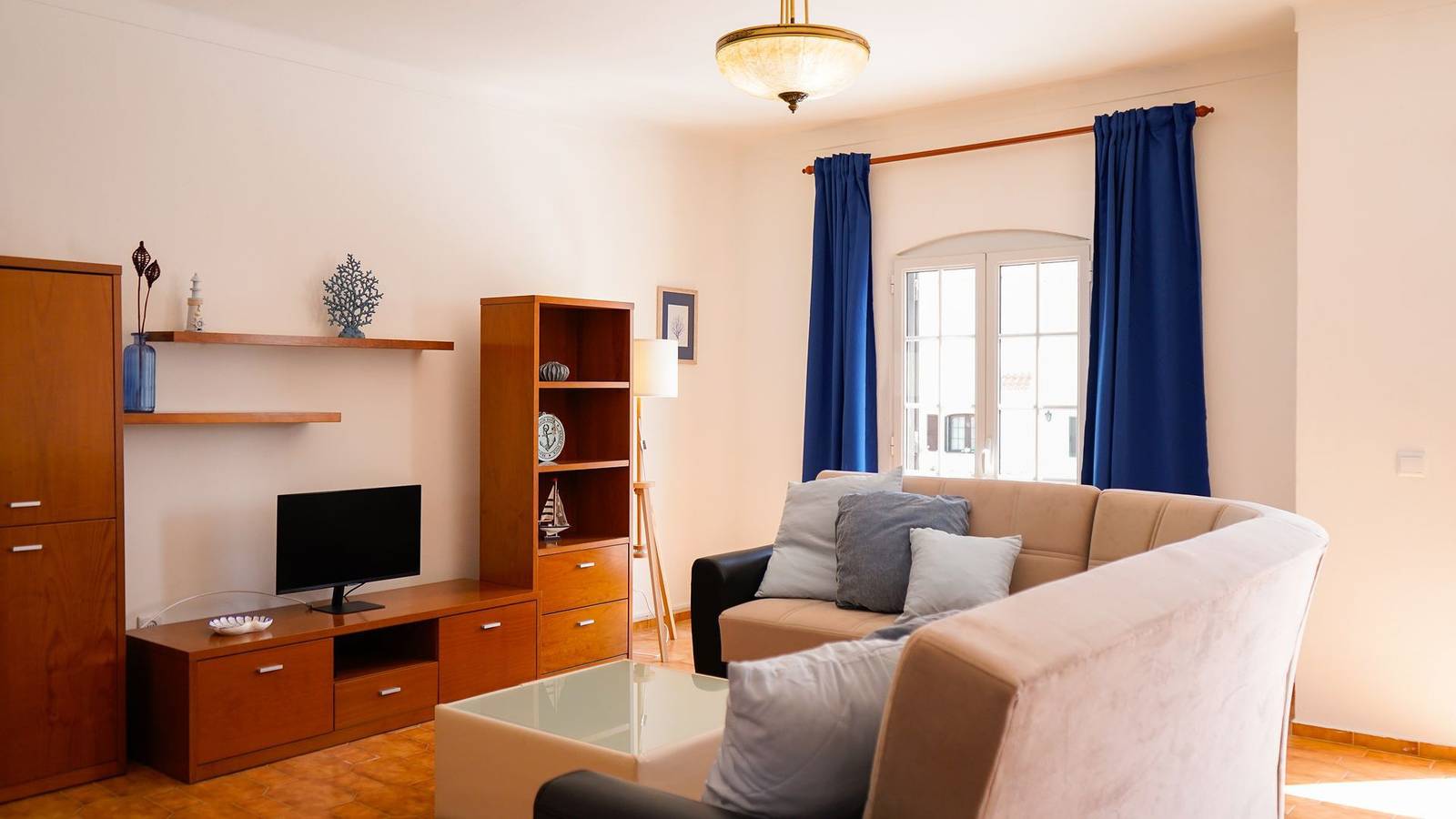 Ganze Wohnung, Ferienwohnung für 5 Personen mit Terrasse in Altura, Faro Distrikt