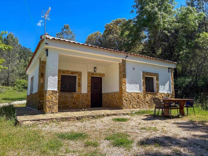Apartamento para 4 personas, con Terraza además de Piscina y Vistas en Villaverde de Guadalimar