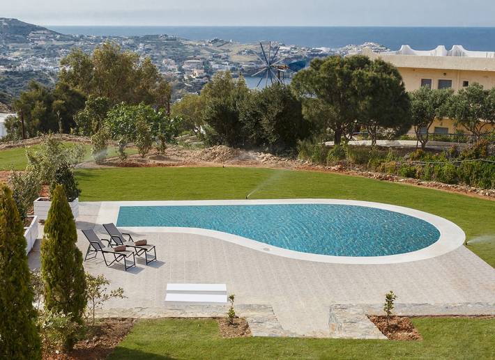 Location de vacances pour 8 personnes, avec piscine et jardin dans Agia Pelagia - 4