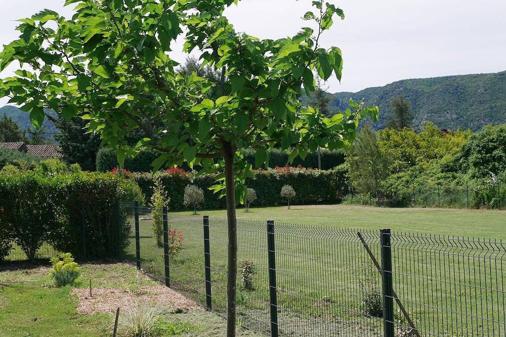 4* apartment facing the Luberon in Oppède, Parque natural regional del Luberon