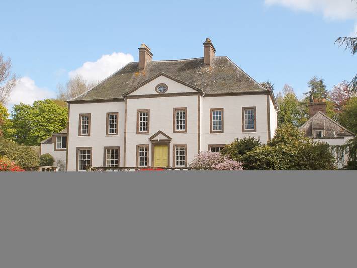 Cottage for 3 people, with garden, with pets in Angus