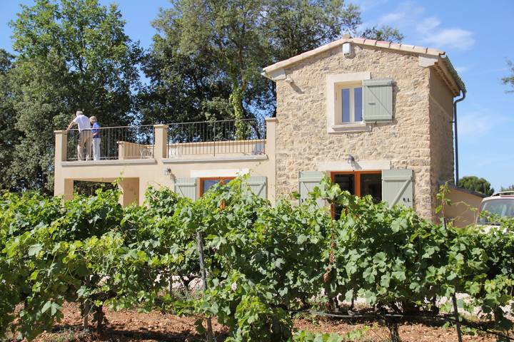 Gîte pour 2 personnes, avec piscine, animaux acceptés