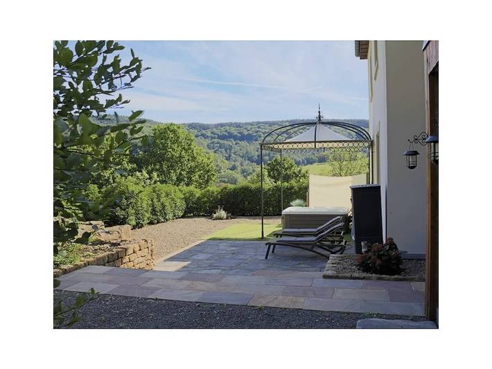 Vakantiehuis voor 2 personen, with sauna and whirlpool as well as tuin in Bollendorf