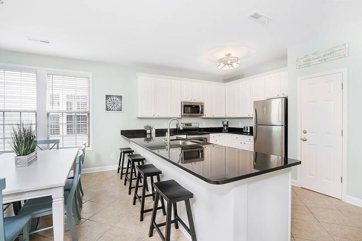 Vacation rental for 16 people in Surfside Beach