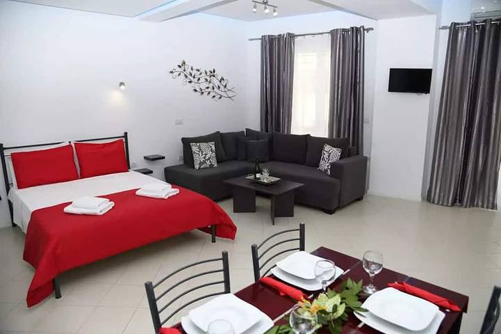 Ferienwohnung für 4 Personen, mit Whirlpool und Balkon in Rhodos Stadt