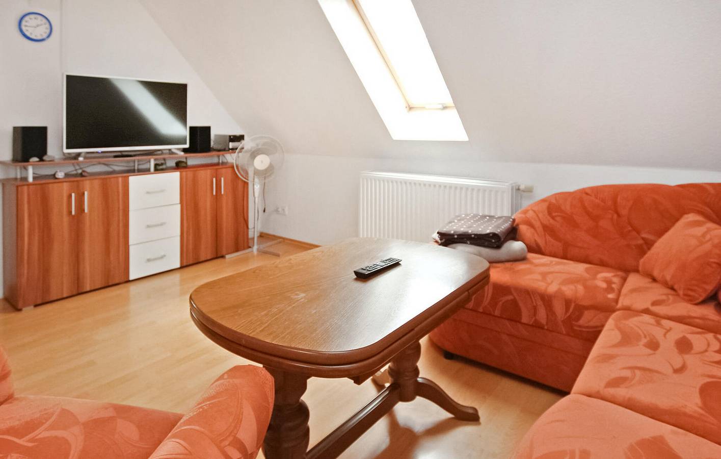 Ganze Ferienwohnung, Appartement am Strand mit Terrasse und Parkplatz in Walow, Mecklenburgische Seenplatte