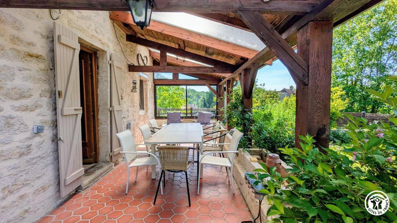 Le Brocangîte à Jules - 7 personnes in Bèze (homonymie), Région de Dijon