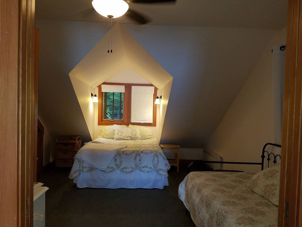 Best Beach in Huckleberry Bay! Steigen Sie von der Terrasse auf den Strand! in Kaniksu Nationalwald