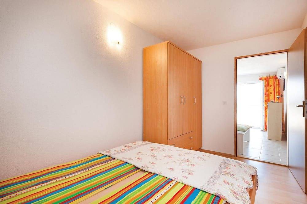 Ganze Wohnung, Schöne 2-Zimmer-Wohnung in Klenovica in Klenovica, Primorje-Gorski Kotar