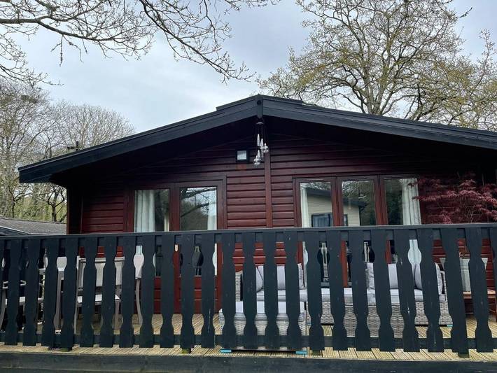 Cottage for 4 people, with Balcony and Hot tub as well as Terrace and Pool in Milford-on-Sea