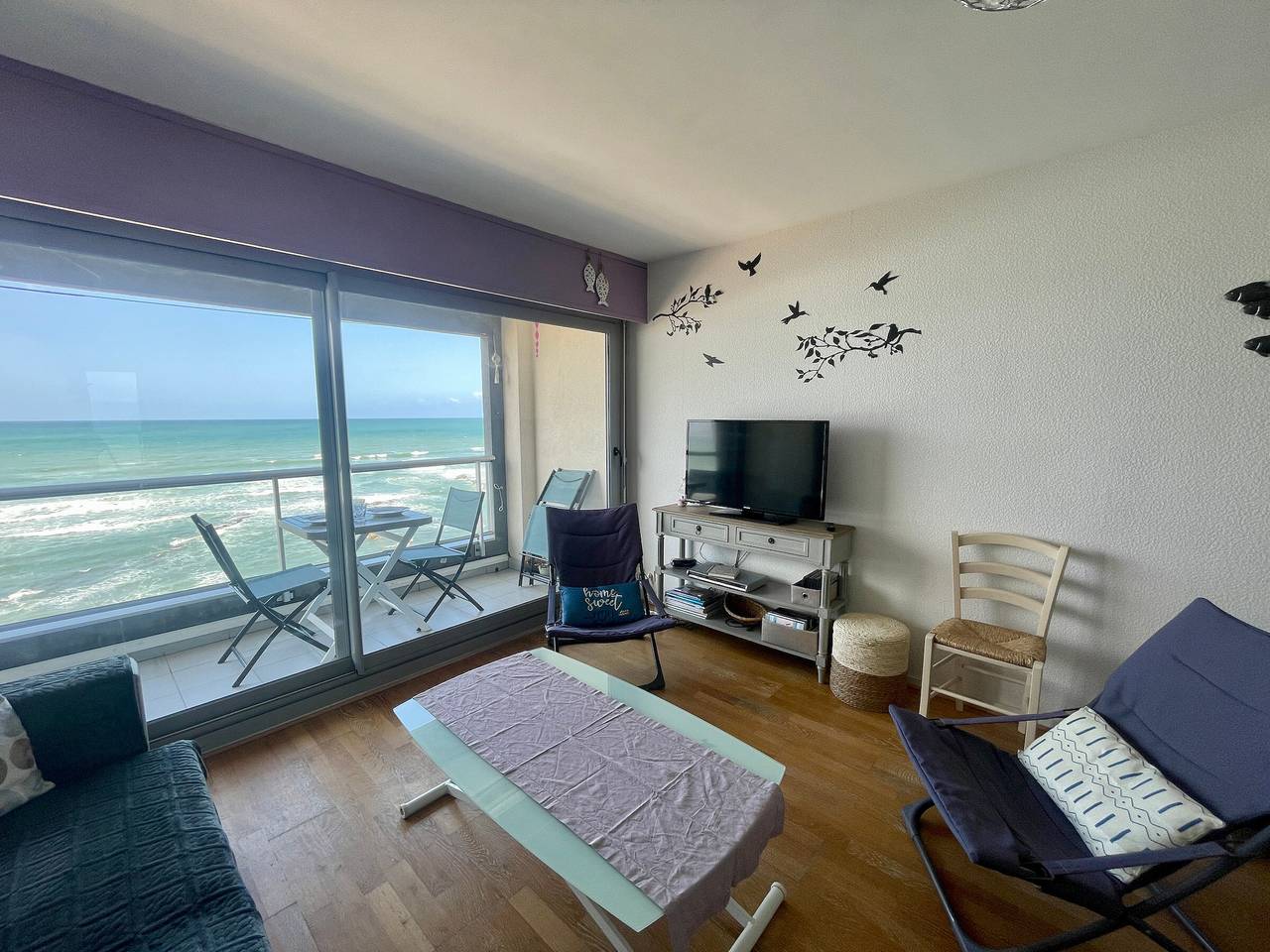 Apartamento entero, Estudio con balcón, Wifi y aparcamiento cerca de la playa in Les Sables-d'Olonne, Vandea