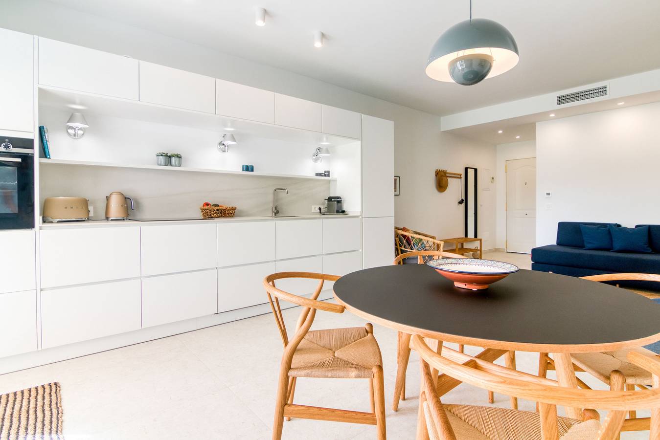 Entire apartment, Azahara Marbella - Modern decorated apartment with lovely terrace view in Nueva Andalucia Golf Valley, Marbella