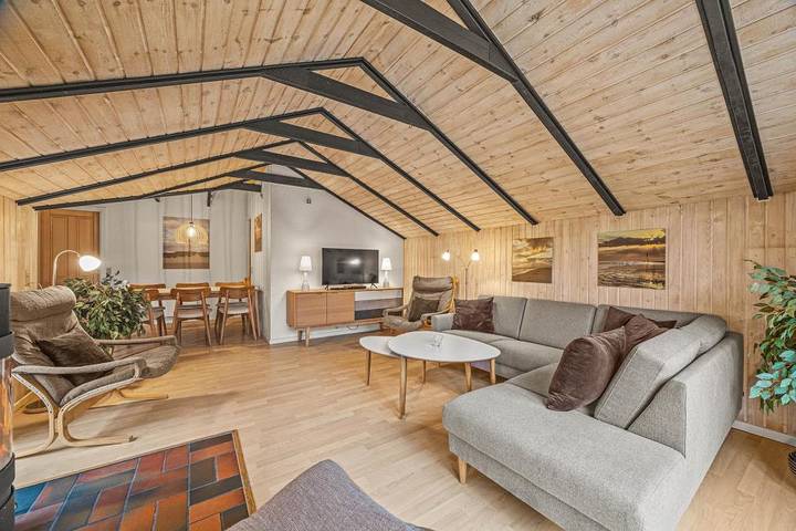 Ferienhaus für 8 Personen, mit Balkon/Terrasse und Whirlpool sowie Terrasse und Garten in Blavand - 4