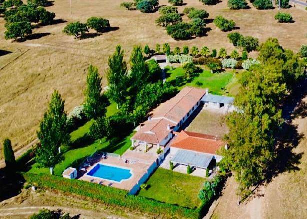 Casa rural para 12 personas, con Terraza y Jardín además de Piscina y Vistas en Cardiel de los Montes