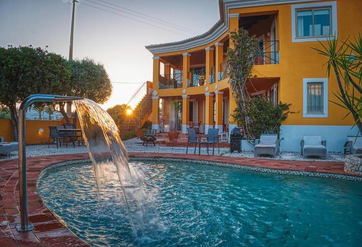 Ferienwohnung für 3 Personen, mit Pool und Garten sowie Meerblick - 1