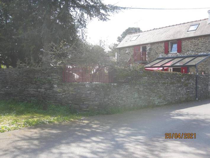 Gîte pour 2 personnes, avec Terrasse et Vue à Gouézec