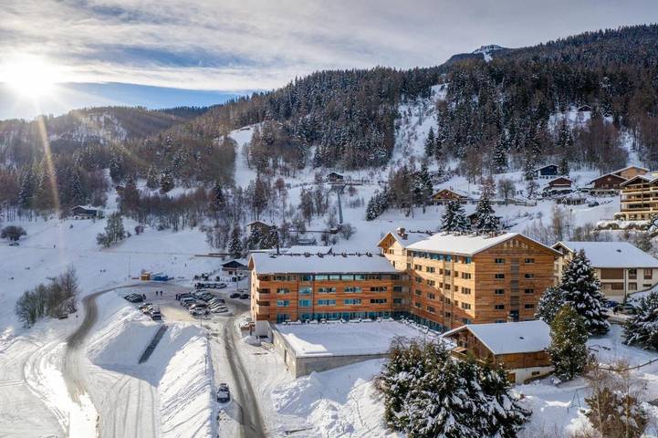 Ferienwohnung für 2 Personen, mit Terrasse und Whirlpool sowie Sauna in Chalais (Schweiz)