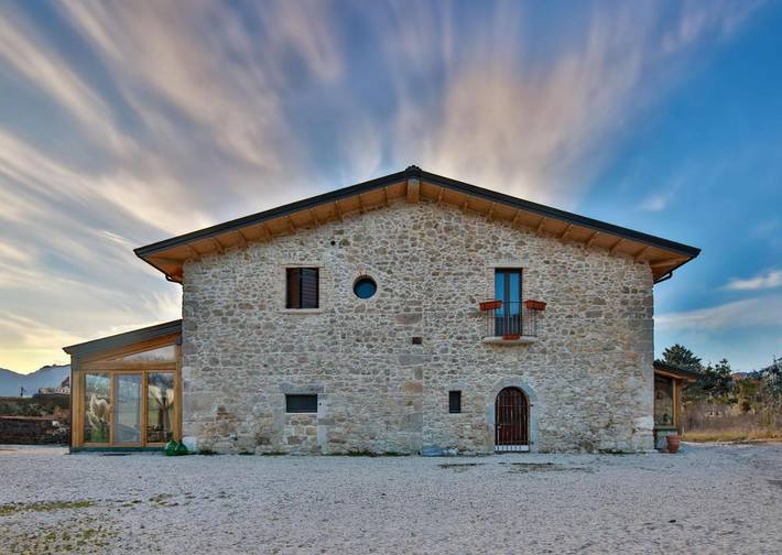 B&b per 10 persone, con Balcone e Terrazza nonché Giardino e Sauna a Castel di Sangro