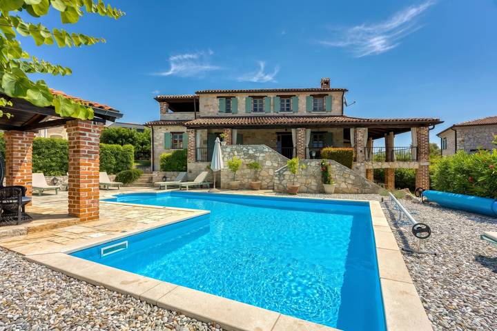 Villa für 10 Personen, mit Pool und Meerblick sowie Balkon - 1
