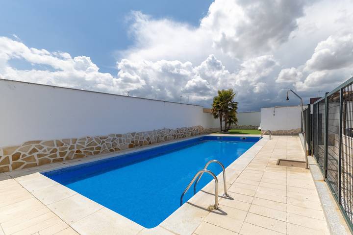 Chalet para 11 personas, con jardín y jacuzzi en Provincia de Toledo