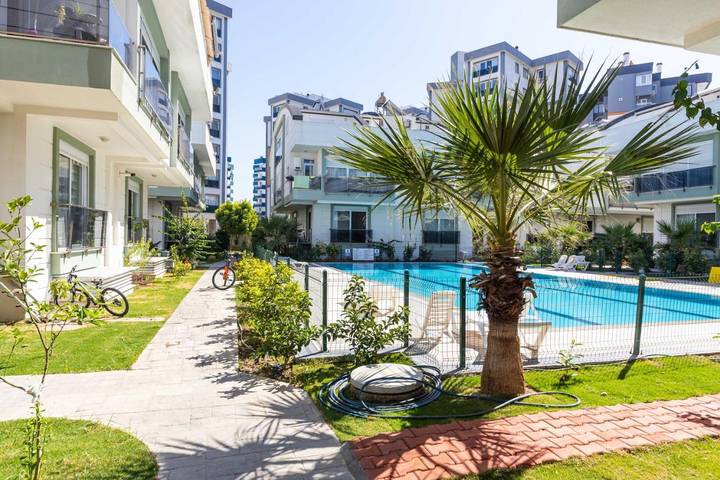 Location de vacances pour 6 personnes, avec vue et piscine ainsi que jardin et bassin pour enfant à Antalya - 2