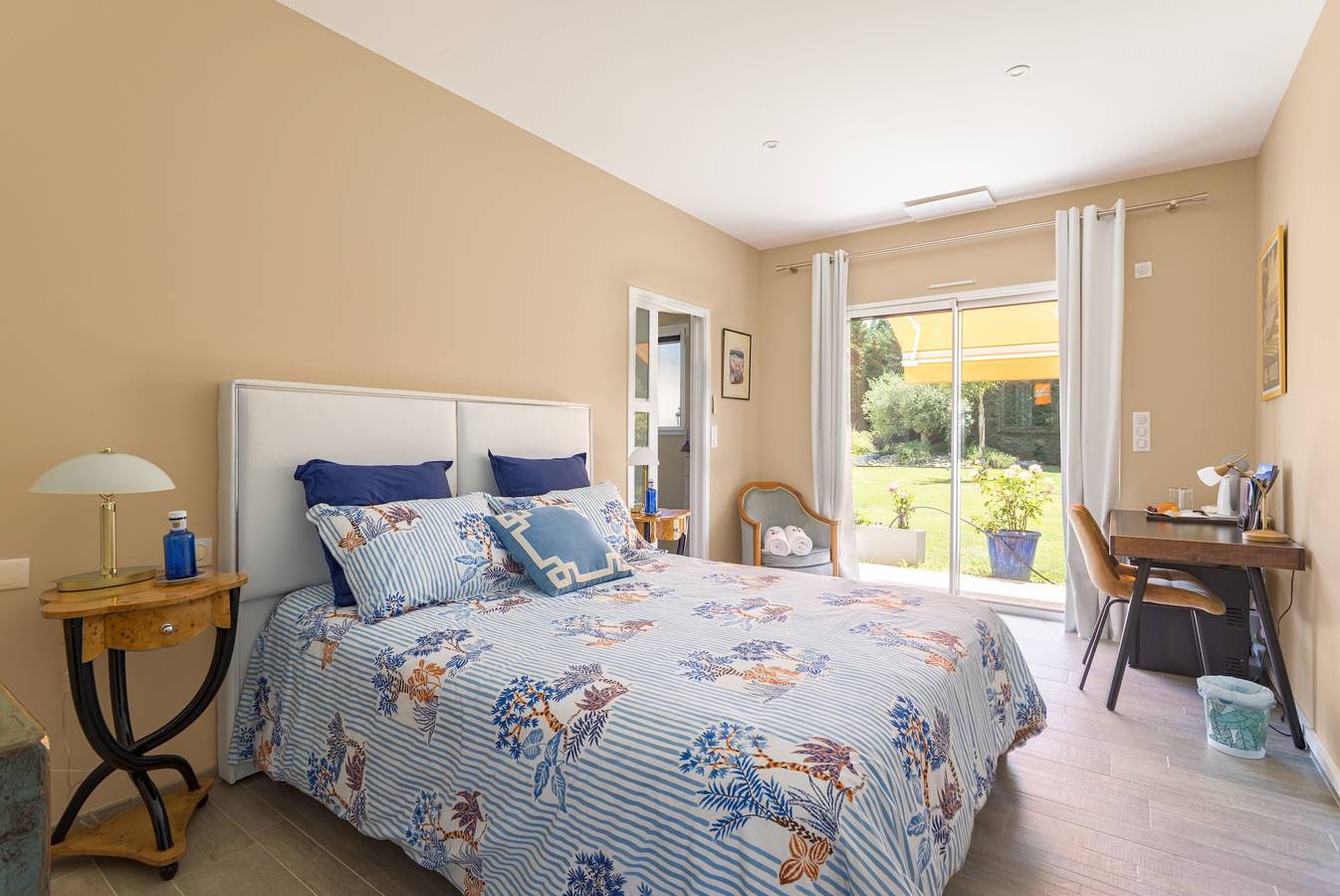 Chambre d’hôtes « Suite Catalogne » avec vue montagne, Wi-Fi et climatisation in Sorède, Côte méditerranéenne (France)