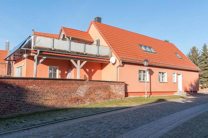 Ferienhaus für 4 Personen, mit Balkon und Garten sowie Sauna - 1