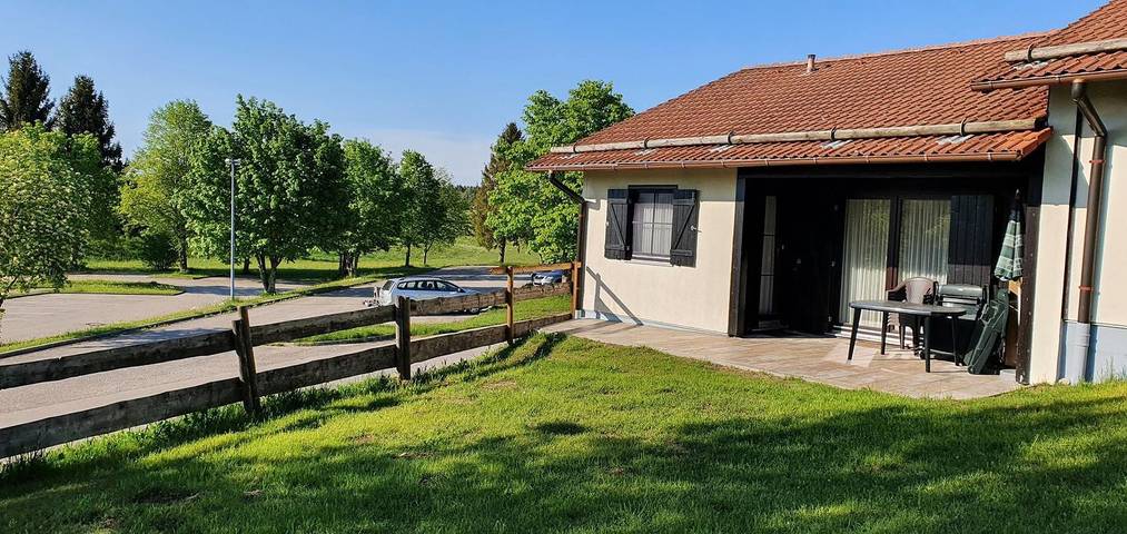 Ferienhaus für 5 Personen, mit Terrasse und Garten sowie Ausblick in Lechbruck am See