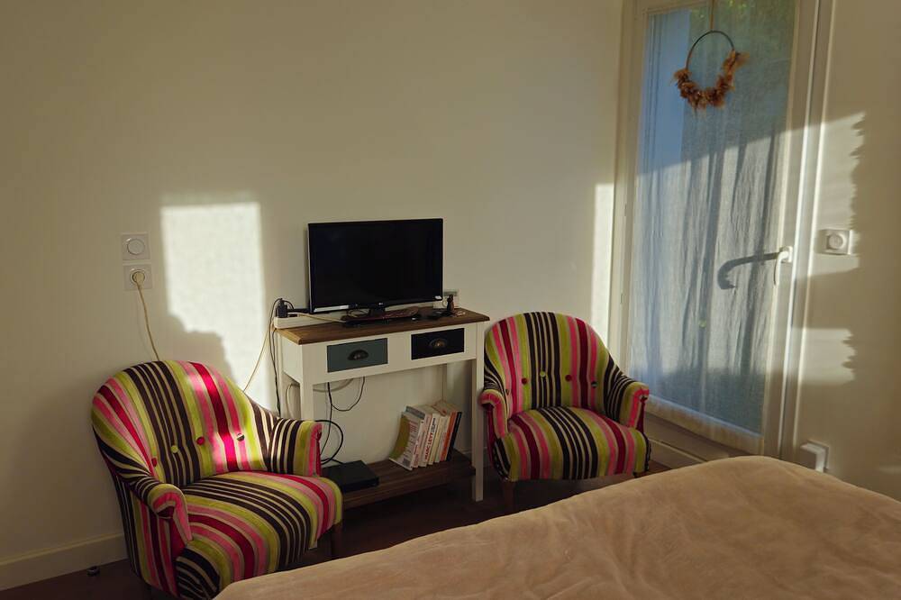 Appartement entier, Appartement en rez de jardin. Entouré de verdure. in Mérignac, Région de Bordeaux