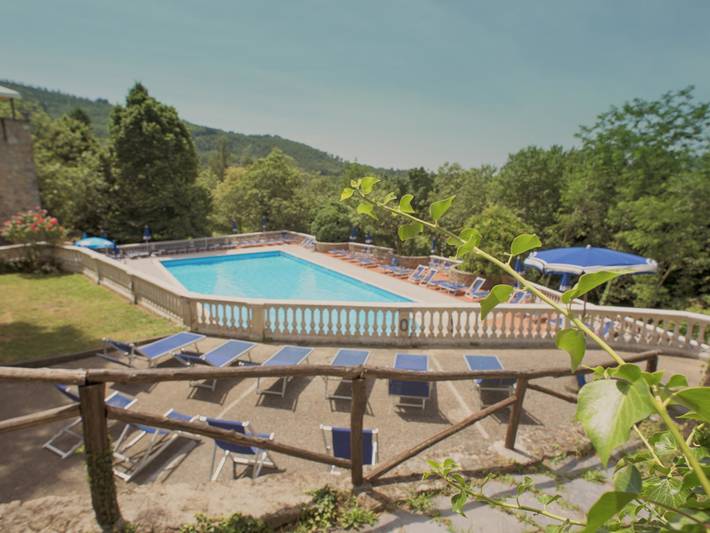 Location de vacances pour 4 personnes, avec balcon et piscine à Pistoia