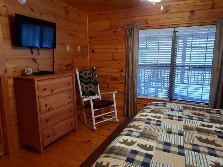 Holiday rental for 8 people, with hot tub and garden in Blue Ridge Mountains
