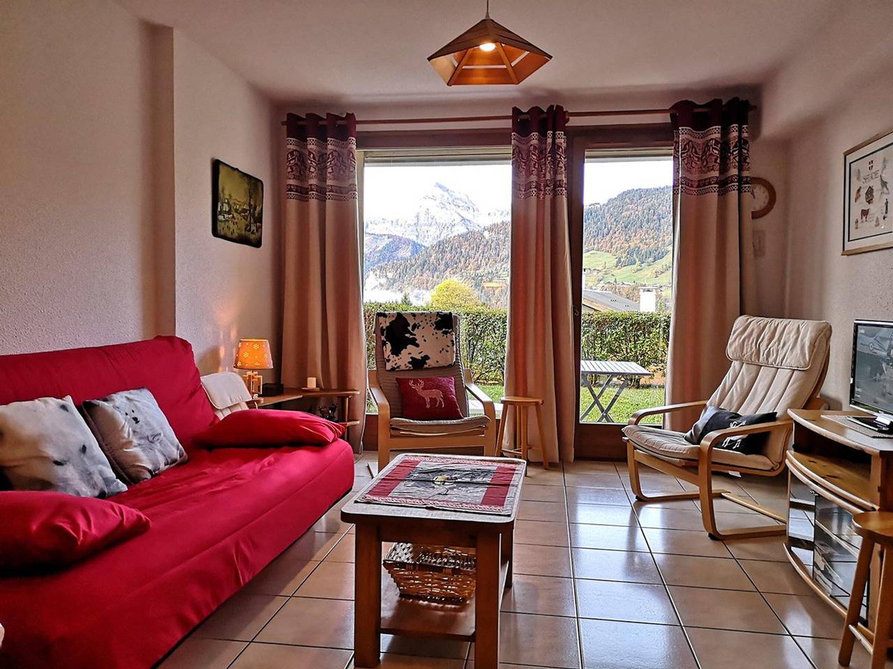 Ganze Wohnung, Gemütliche 2-Zimmer-Wohnung für 6 Personen – Zentrale Lage, nahe den Pisten, Parkplatz und Terrasse in Notre-Dame-de-Bellecombe, Albertville und Umgebung