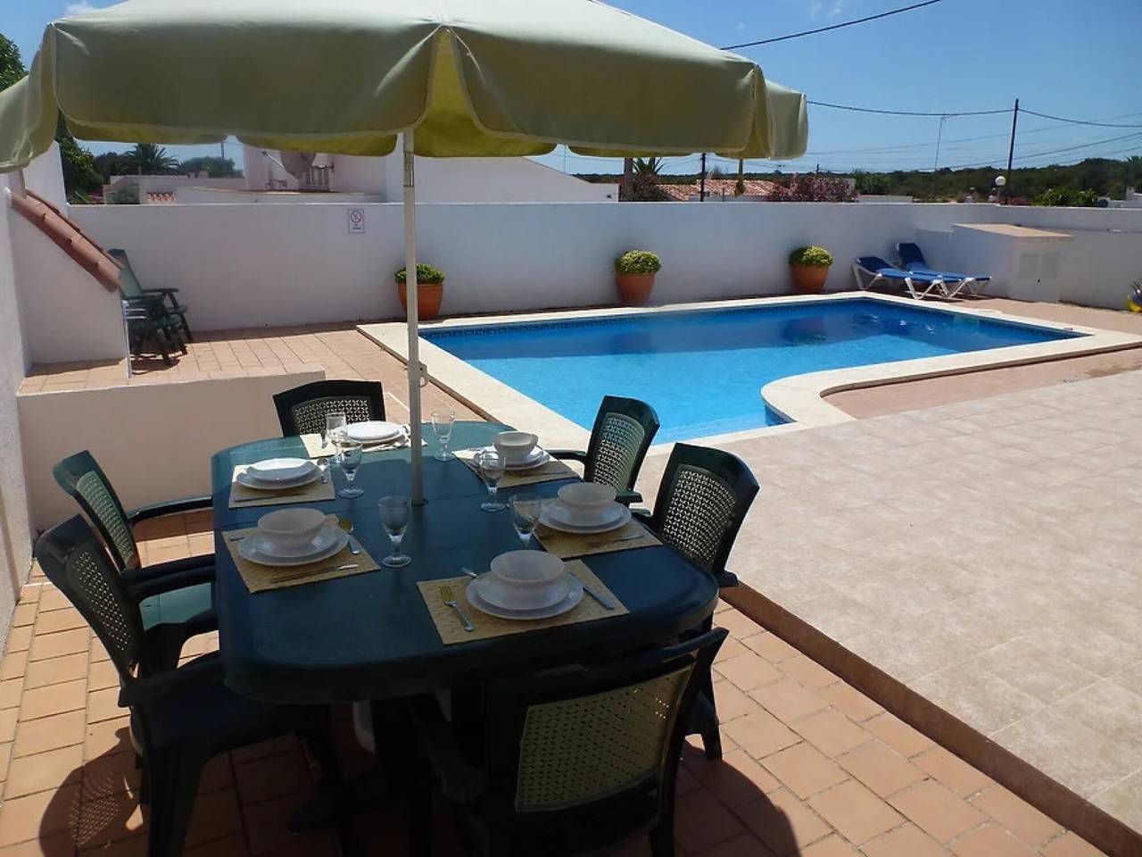 Villa 'Marrón' avec piscine privée, Wi-Fi et climatisation in Cala en Porter, Municipalité de Alaior