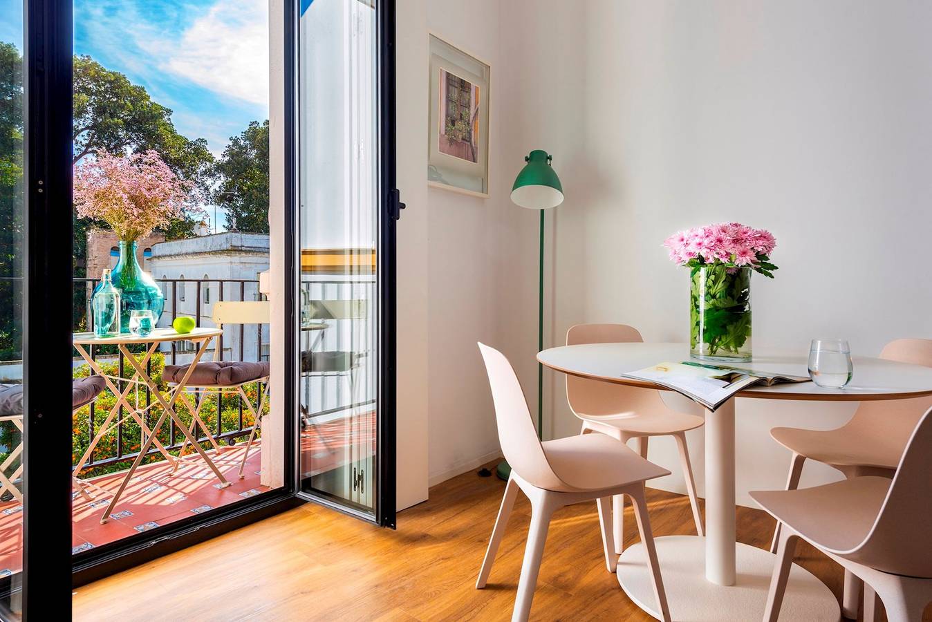 Apartamento entero, Beautiful 2 Bd Apart with view to Plaza Santa Cruz. Santa Teresa V in Casco Antiguo, Sevilla