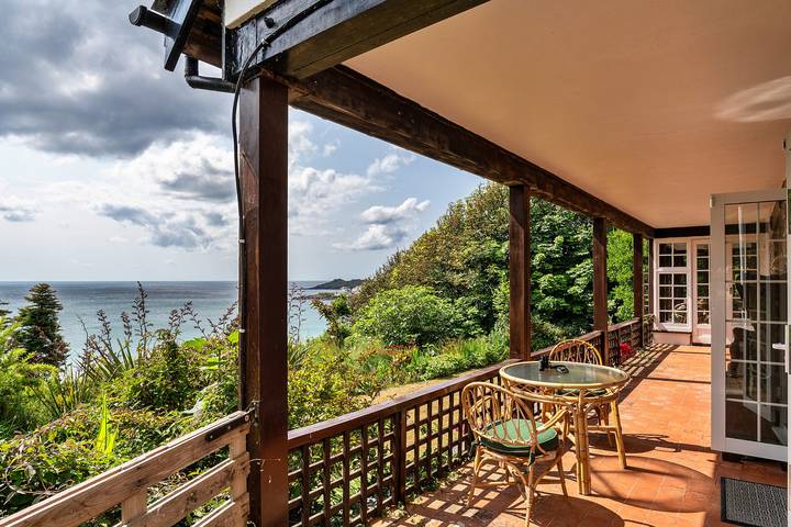 Holiday rental for 13 people, with Ocean view and Terrace as well as Garden in The Lizard Peninsula
