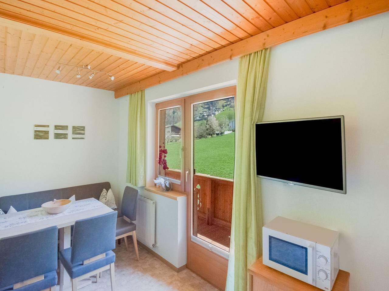 Ganze Wohnung, Apartment mit Panoramablick in Ramsau im Zillertal, Zillertaler Alpen