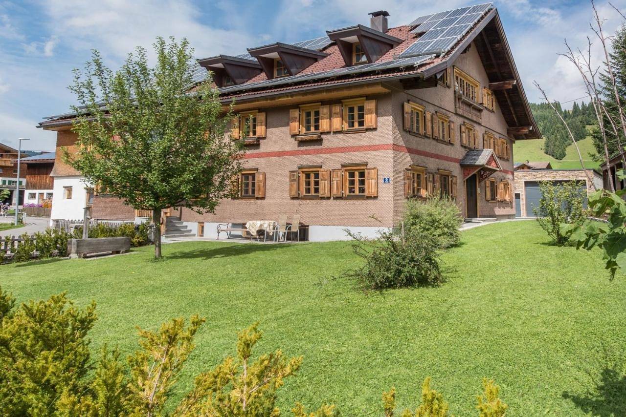 Ganze Wohnung, Pepi's Landhaus in Schattwald, Allgäuer Alpen (Österreich)