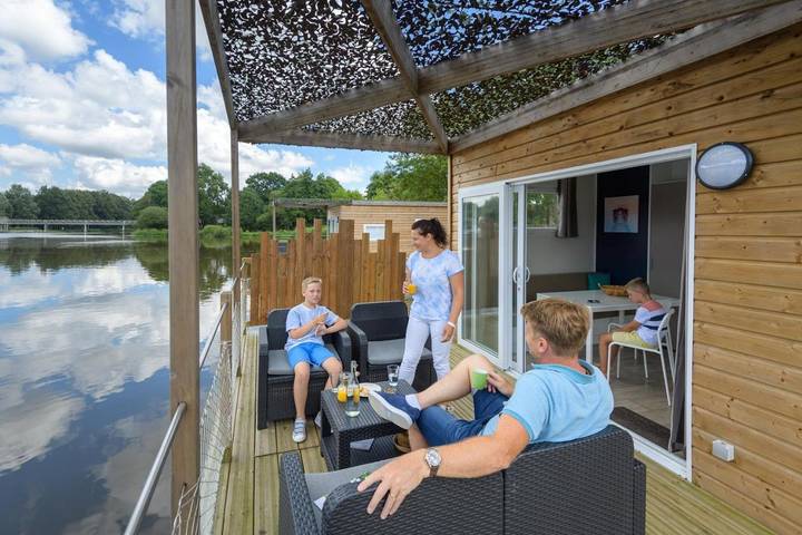 Camping pour 4 personnes, avec jardin et vue