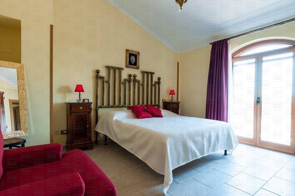 Independent villa with private pool in Noci, Bari Province