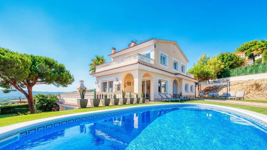 Chalet para 12 personas, con balcón y jardín - 1