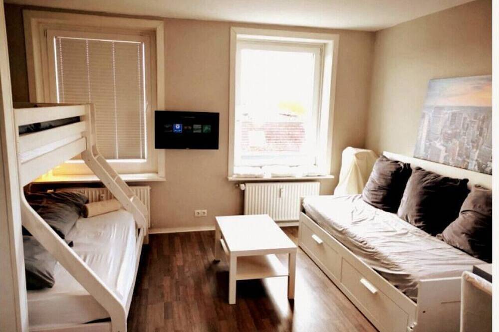 Apartamento entero, ❤️ Apartamento central con 5 habitaciones y excelente acceso al transporte público in Hamburg-Mitte, Hamburgo
