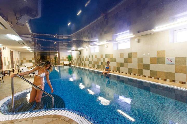 Hotel voor 4 personen, with whirlpool and tuin as well as sauna and terras - 1