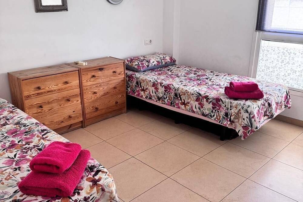 Ganze Wohnung, Apartment mit herrlichem Meerblick und Blick auf den Felsen von 🇬🇮Gibraltar in Playa de la Rada, Estepona