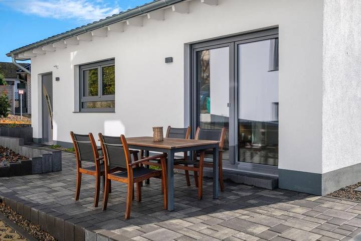 Ferienhaus für 4 Personen, mit Terrasse und Ausblick in Heimbach - 3