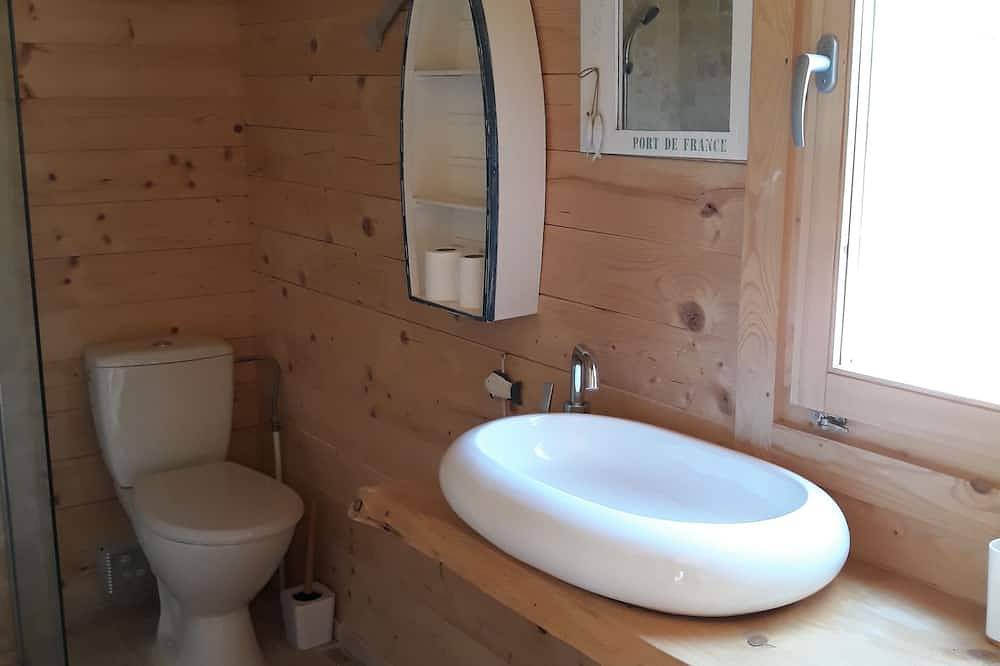 Chalet/gîte indépendant, 1 chambre,  piscine, près de Lascaux Iv in Montignac, Périgord Noir