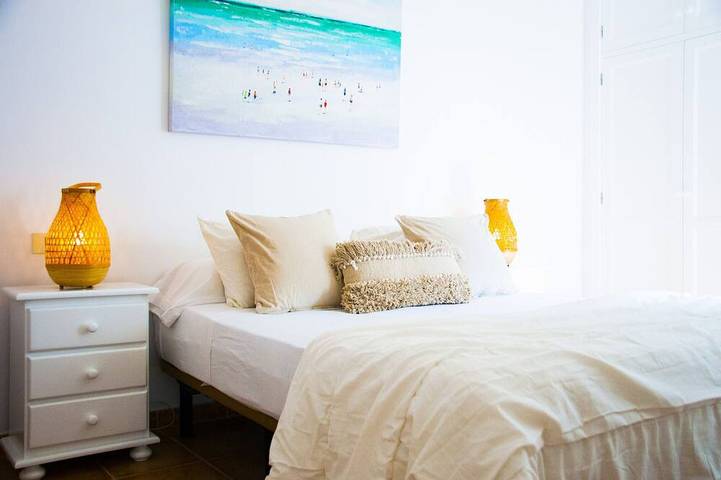 Entire apartment, Asana Surf House in Famara Beach, Teguise