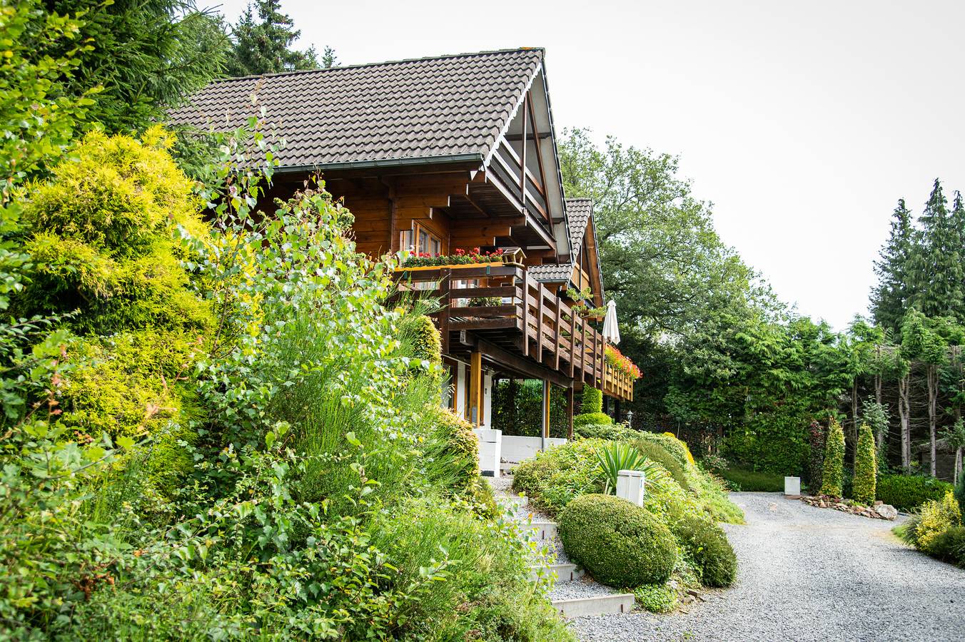 Arden Parks Petite Suisse —  Finnisches Chalet – 6 Personen – 3 Schlafzimmer  in Dochamps, Manhay